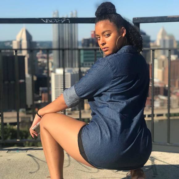 Meet your Posher, Bailey - Picture 1 of 1